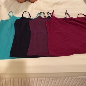 Lot 4 LOFT tanks size extra large